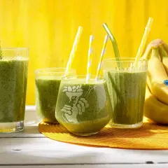 Beneficios del batido de espinacas y plátano para tu salud diaria