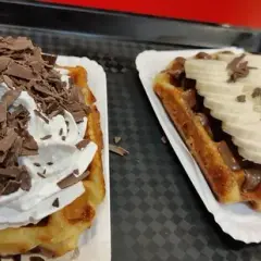 Los churros & waffle en Bruselas: Deliciosos sabores y horarios flexibles