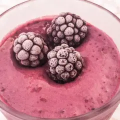 Batido de frutos rojos congelados: receta fácil y nutritiva para ti