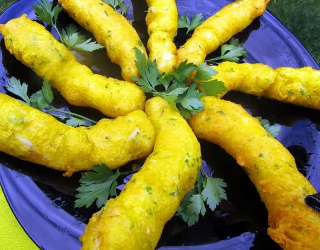 Deliciosas opciones para acompañar churros de pescado y sorprenderte