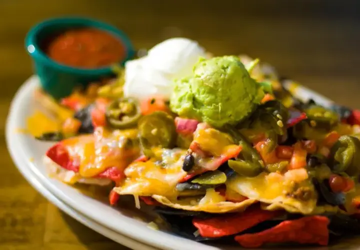 Deliciosos nachos con queso y guacamole: receta fácil y rápida