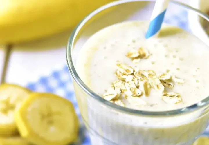 Batido de plátano y avena para aumentar masa muscular de forma efectiva