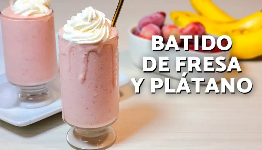 Delicioso batido de fresa y plátano y yogur para una vida saludable