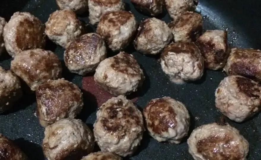 Cómo freír albóndigas en sartén sin que se deshagan fácilmente