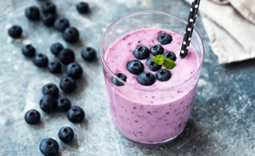 Deliciosos batidos de fruta y leche que mejoran tu salud diaria