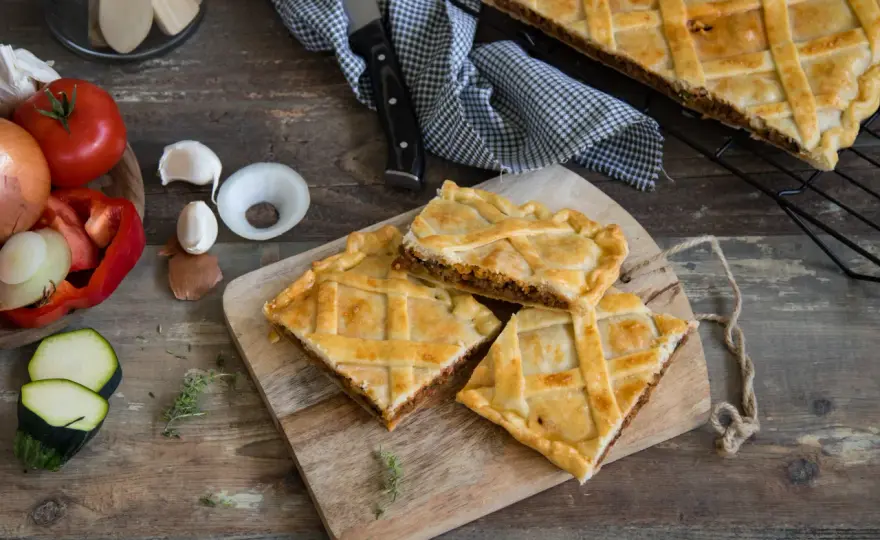 Empanada de carne picada y verduras: receta fácil y deliciosa