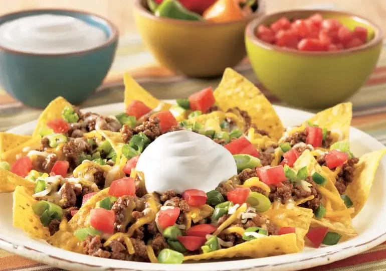 Recetas irresistibles de nachos con queso y carne que amarás