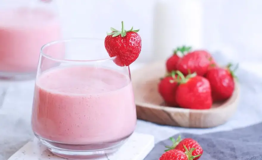 Receta fácil de batido de fresas: refrescante y saludable en minutos