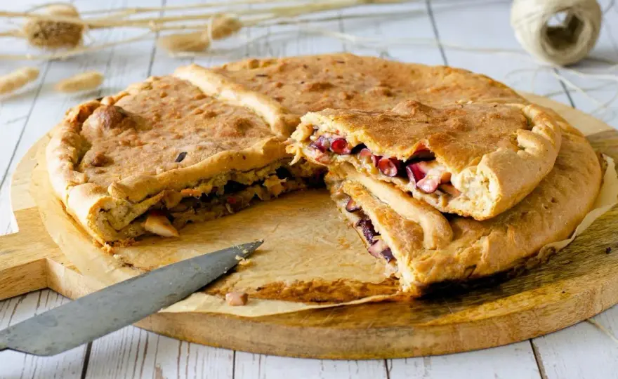 Empanada de pulpo: receta auténtica y secretos de la tradición gallega