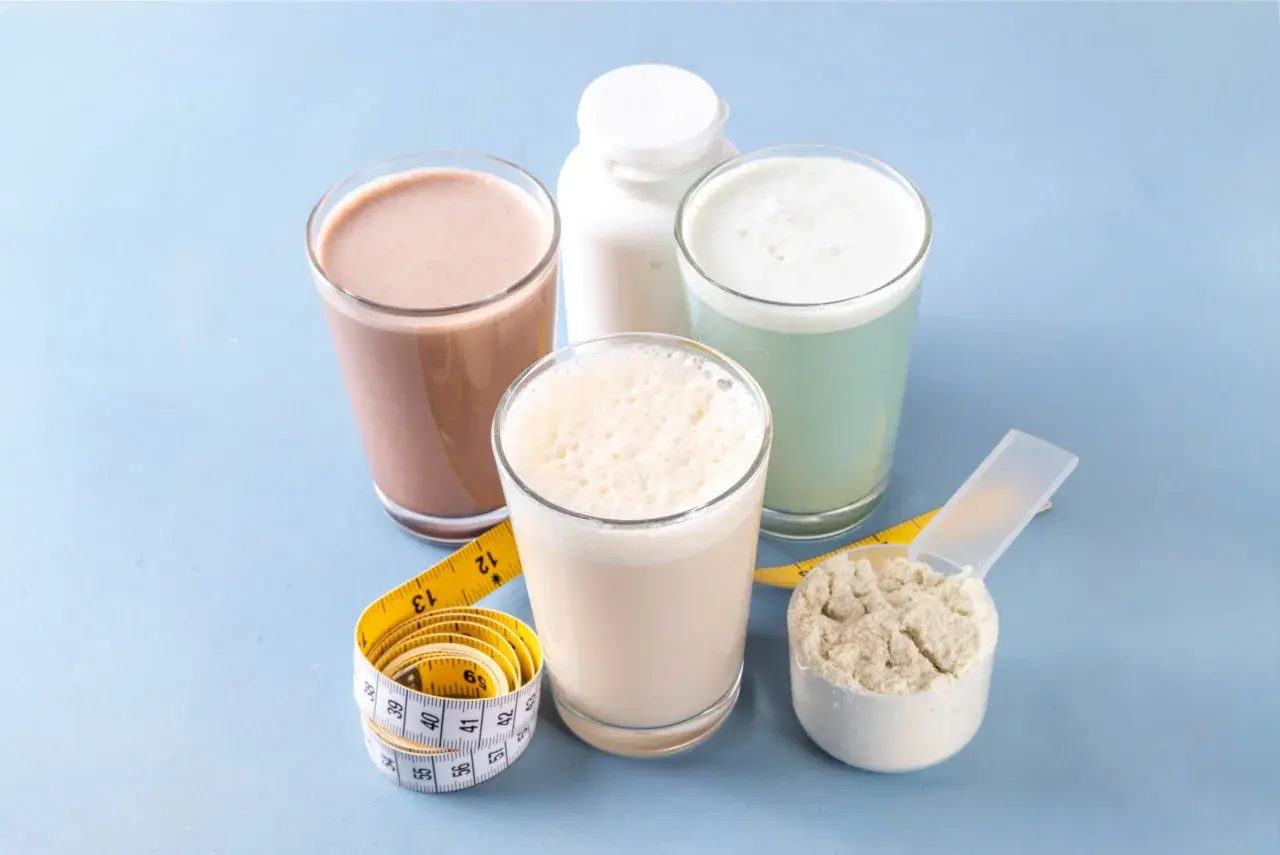 Desayunar batido de proteínas para adelgazar y sentirte satisfecho